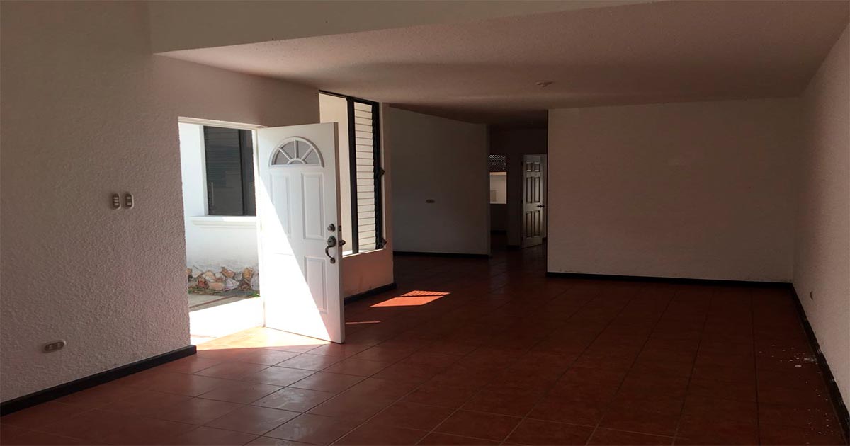 Venta de Casa o Casas, Terrenos, Propiedades, Apartamentos, Inmuebles en Guatemala, zona 11, zona 7, zona 2, zona 18, zona 16, Mixco, Carretera Al Salvador, Fraijanes, Santa Catarina Pinula, Antigua Guatemala, Villa Nueva, Villa Canales, San Miguel Petapa - Venta o Alquiler de Casas En Guatemala